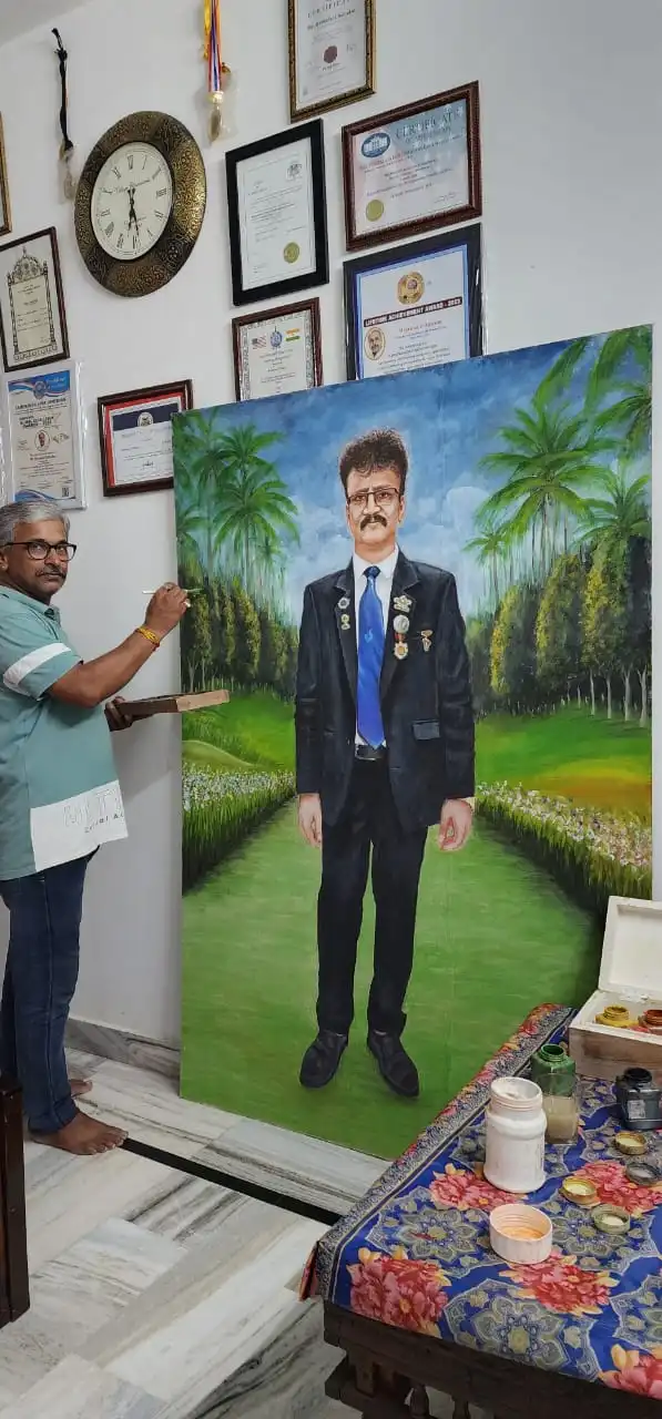 Doing Painting of Indian personality - Heeralal Chitrakar Art works